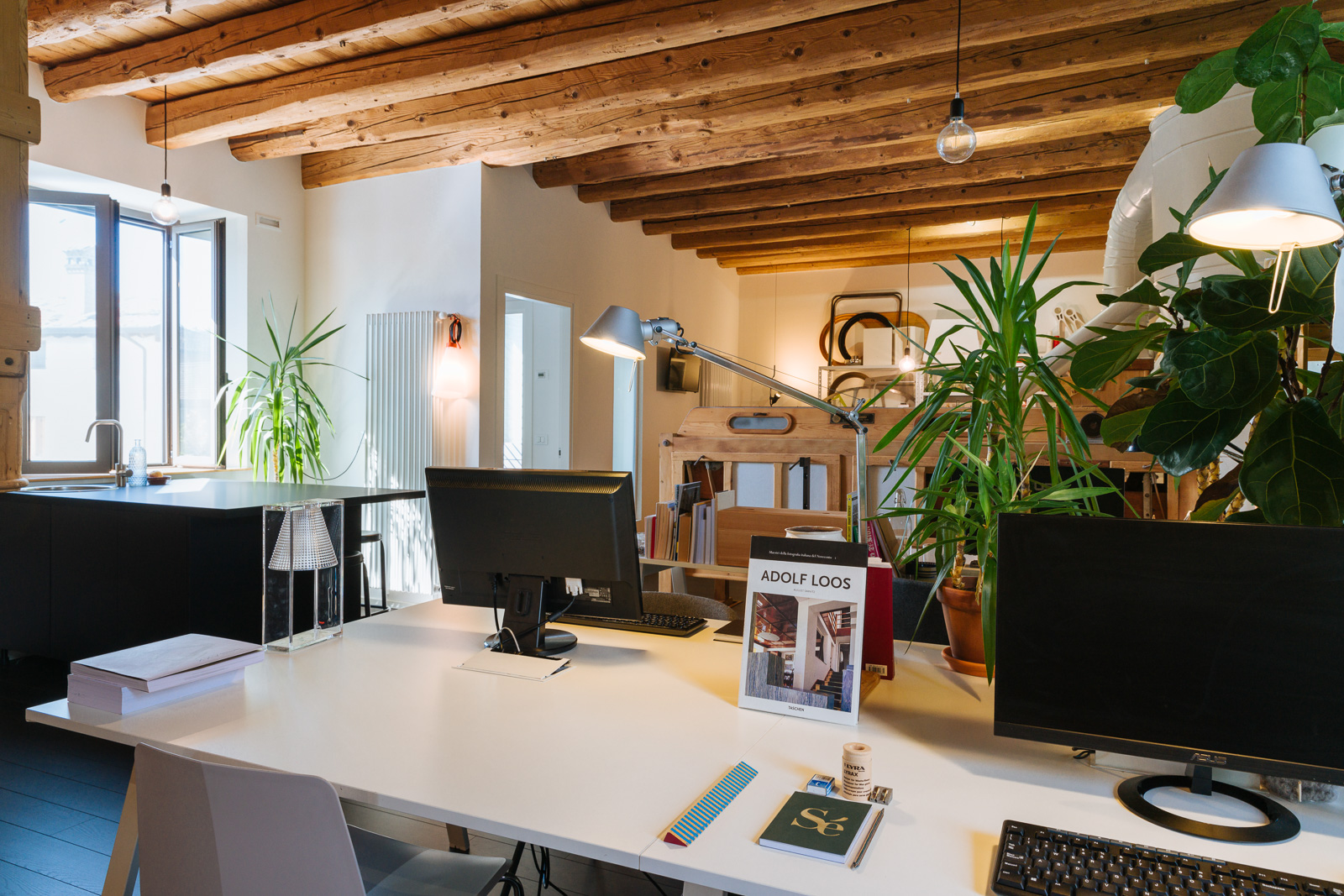 Shooting 2021 – Alessandro Masturzo design studio, foto 2 di 11